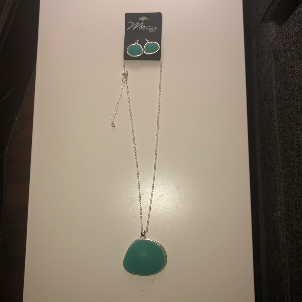 Teal and silver necklace and earring set